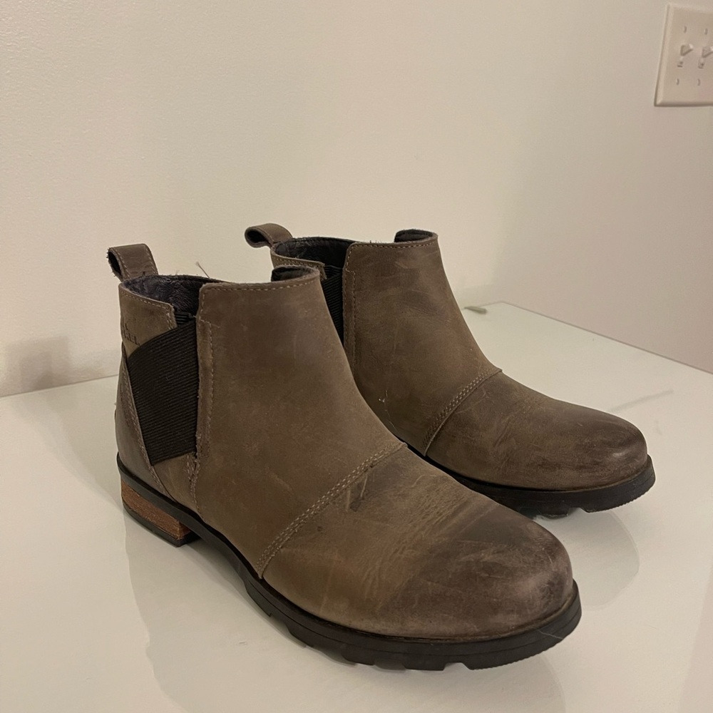 Sorel Chelsea Boot size 8